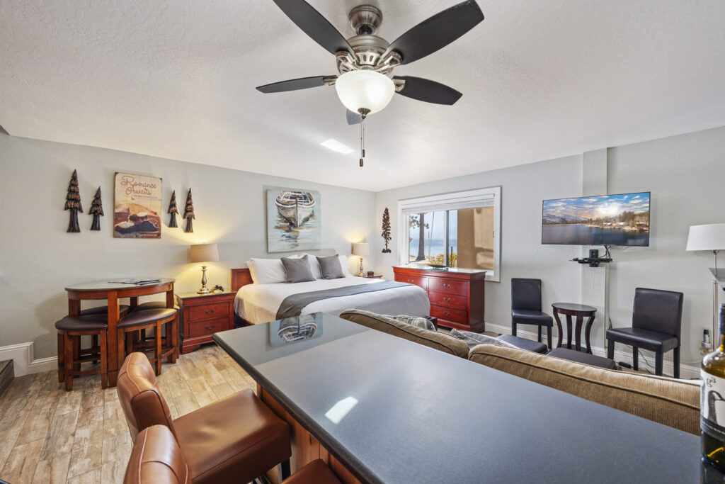 partial lake view Truckee Donner vacation rentals